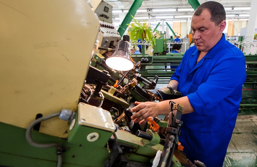 Как работает старейшая обувная фабрика Москвы 21 фото