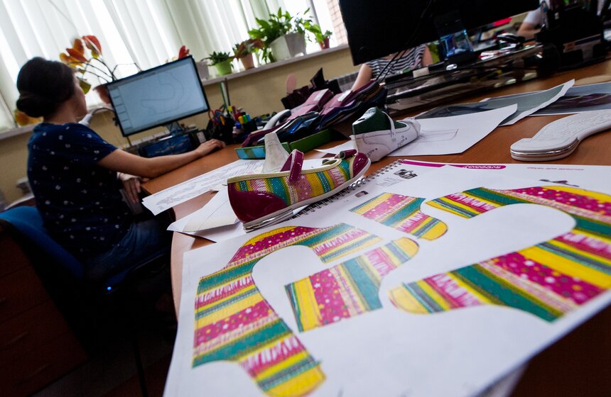 Как работает старейшая обувная фабрика Москвы 30 фото