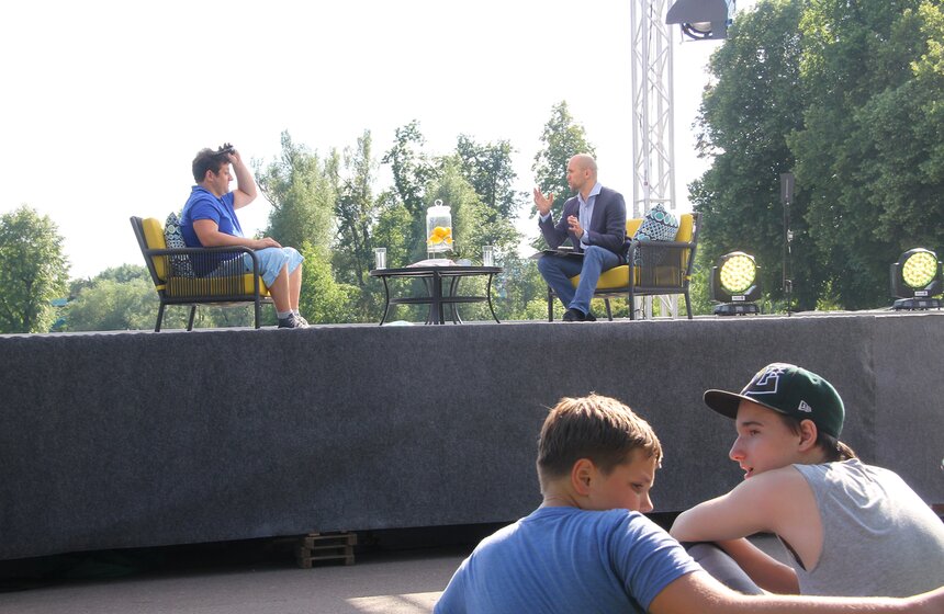 "Лето в парке": звезды в гостях у "Москвы 24" 24 фото