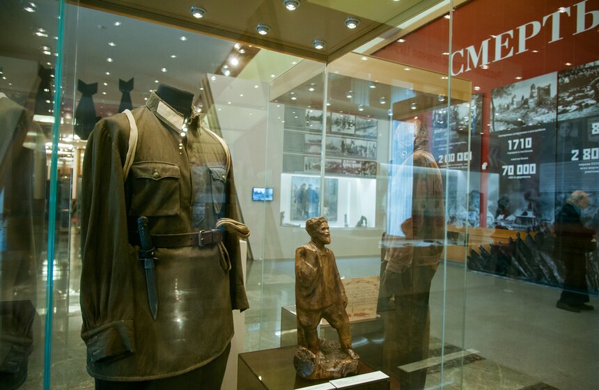 Выставка "Враг будет разбит. Победа будет за нами!" 4 фото