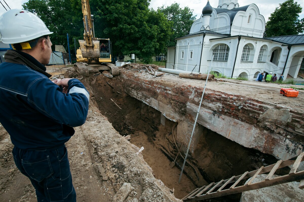 Раскопанная москва