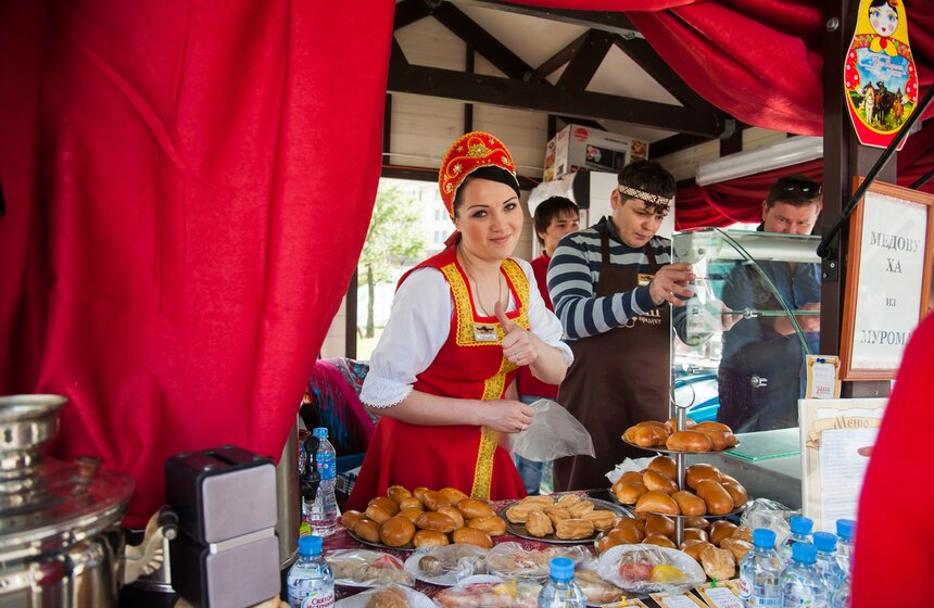 Сергей Собянин посетил фестиваль "Наш продукт" 28 фото