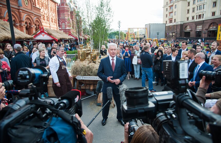 Сергей Собянин посетил фестиваль "Наш продукт" 5 фото