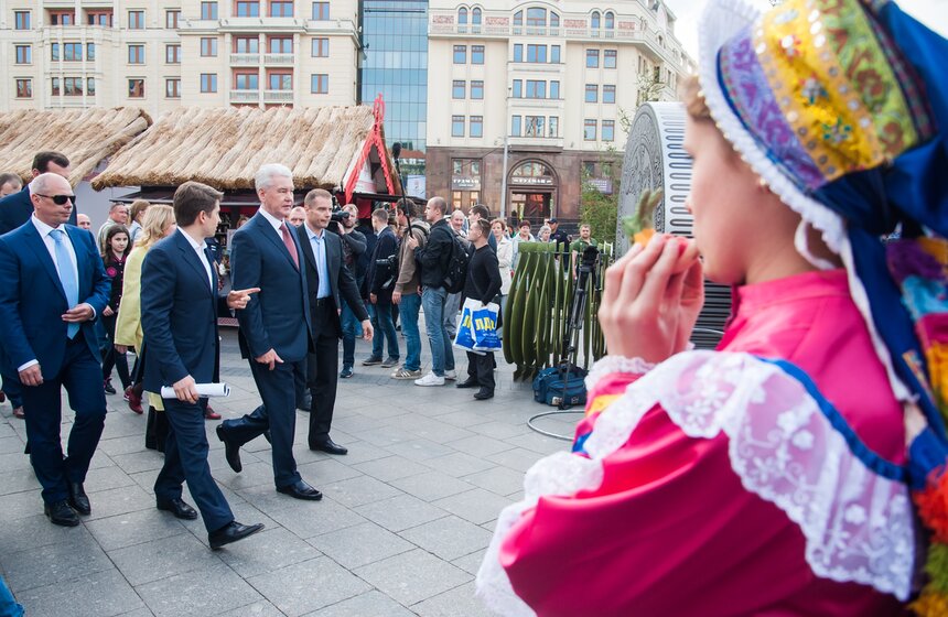 Сергей Собянин посетил фестиваль "Наш продукт" 8 фото