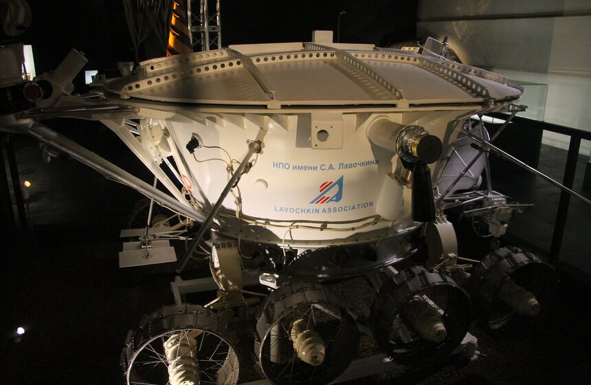 Сергей Собянин открыл выставку "Космос: рождение новой эры" 14 фото