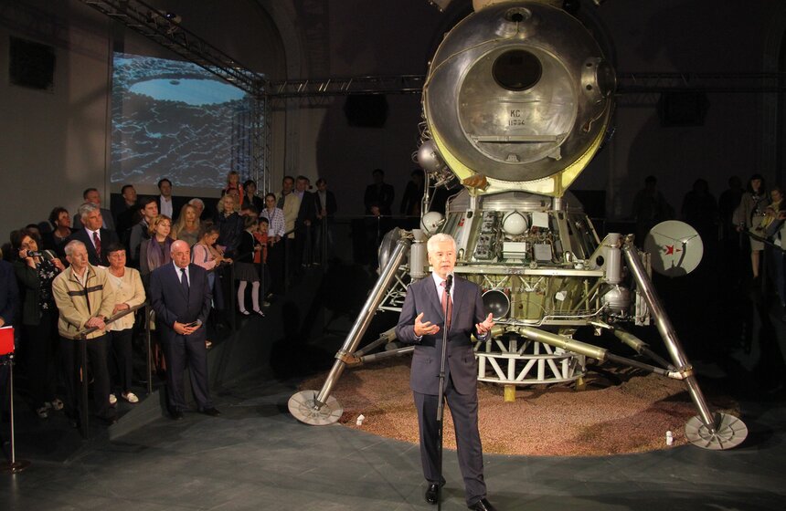 Сергей Собянин открыл выставку "Космос: рождение новой эры" 6 фото