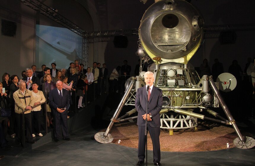 Сергей Собянин открыл выставку "Космос: рождение новой эры" 3 фото