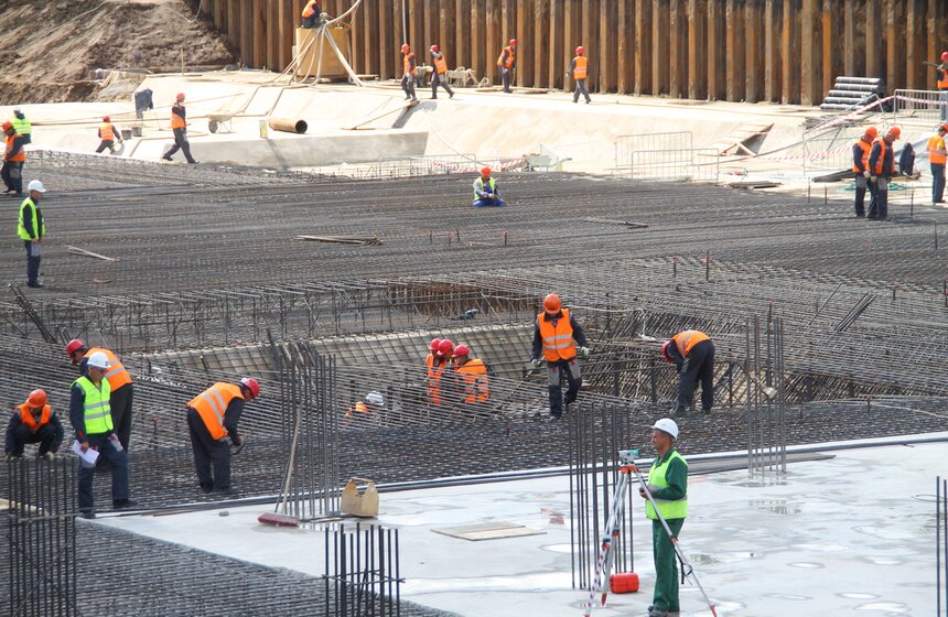 Мэр заложил памятную капсулу в основание бассейна "Лужники" 5 фото