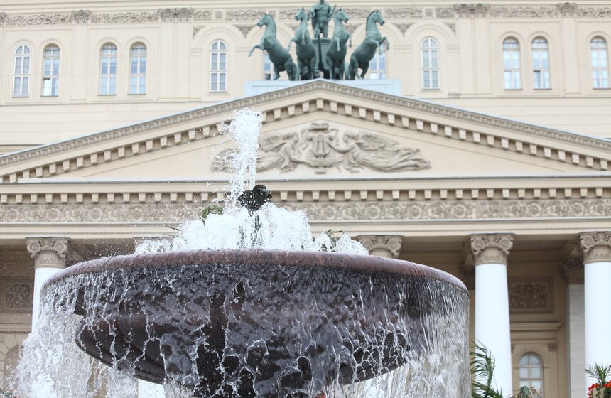 28 апреля вновь заработали столичные фонтаны 35 фото