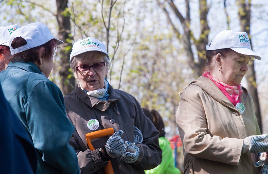 Антон Кульбачевский вместе с ветеранами высадили деревья 16 фото