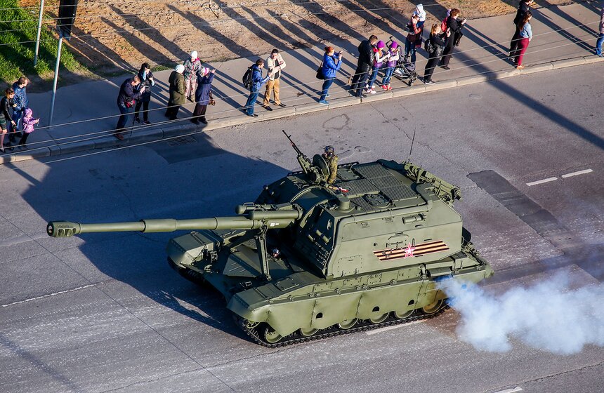 152-мм самоходная гаубица "МСТА-С"