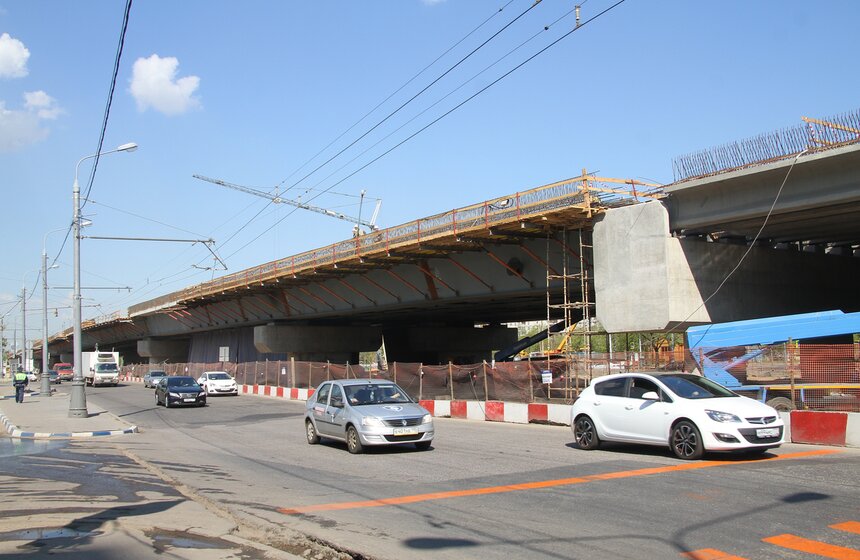 Мэр осмотрел строительство развязки на Волгоградском проспекте 1 фото