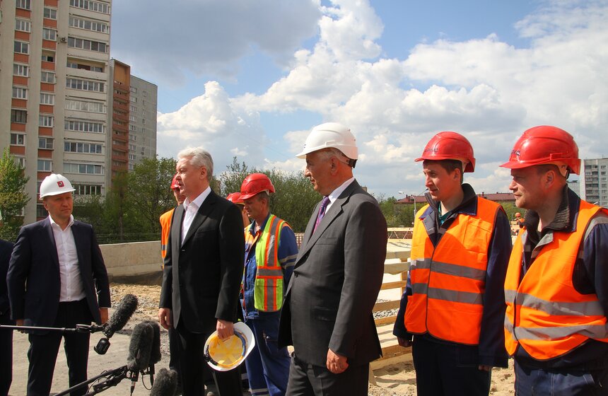 Мэр осмотрел строительство развязки на Волгоградском проспекте 11 фото
