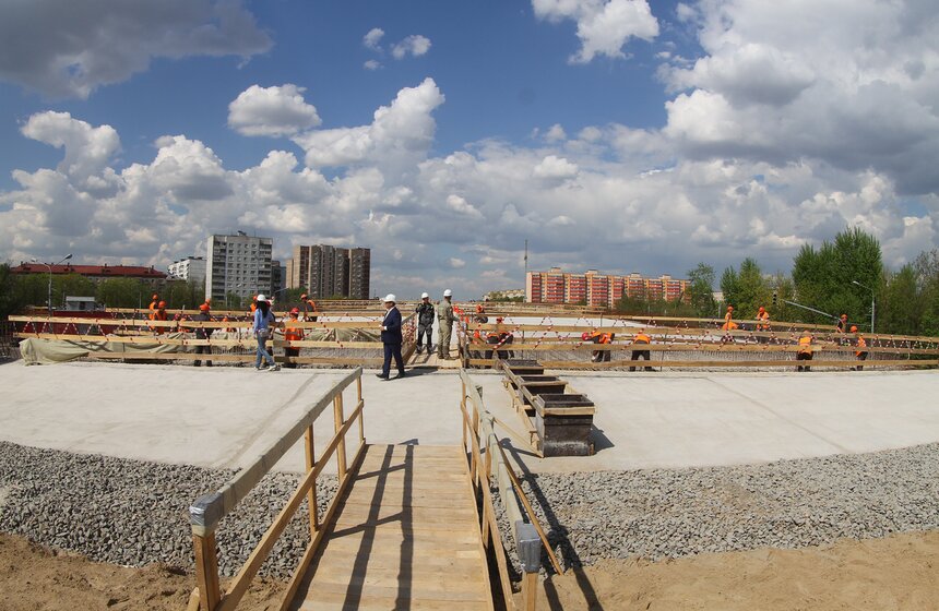 Мэр осмотрел строительство развязки на Волгоградском проспекте 9 фото