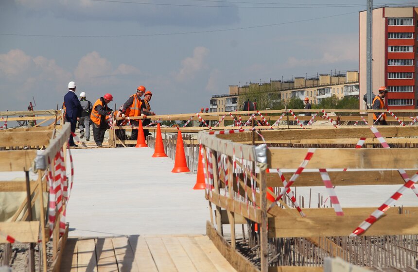 Мэр осмотрел строительство развязки на Волгоградском проспекте 8 фото