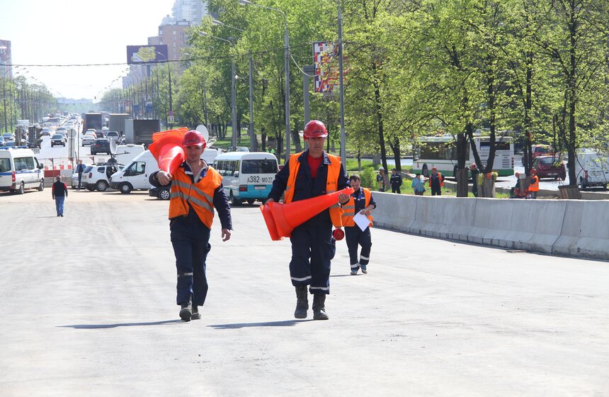 Мэр осмотрел строительство развязки на Волгоградском проспекте 7 фото