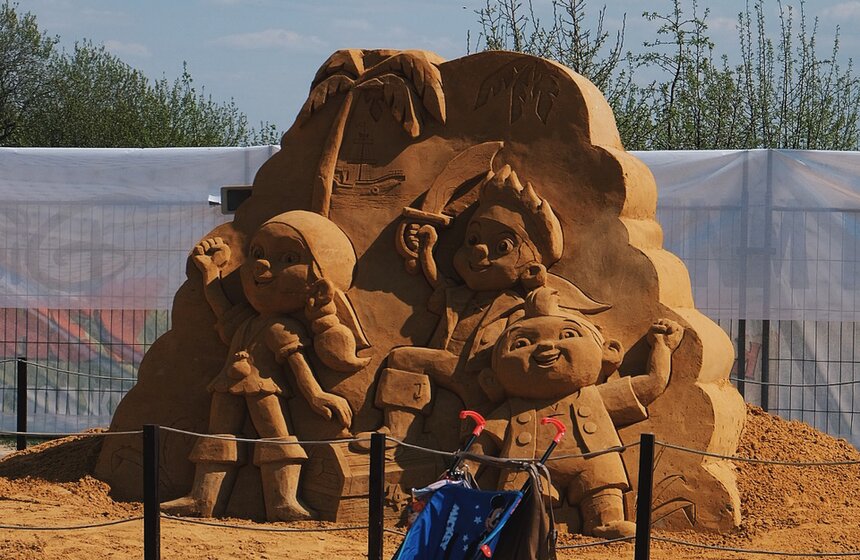 "Волшебный мир песка" в музее-заповеднике "Коломенское" 7 фото