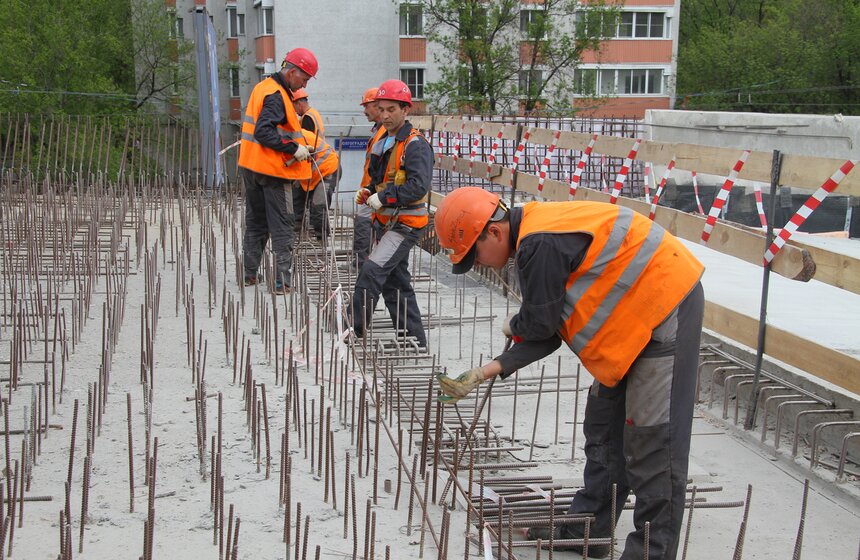 Мэр осмотрел строительство развязки на Волгоградском проспекте 18 фото