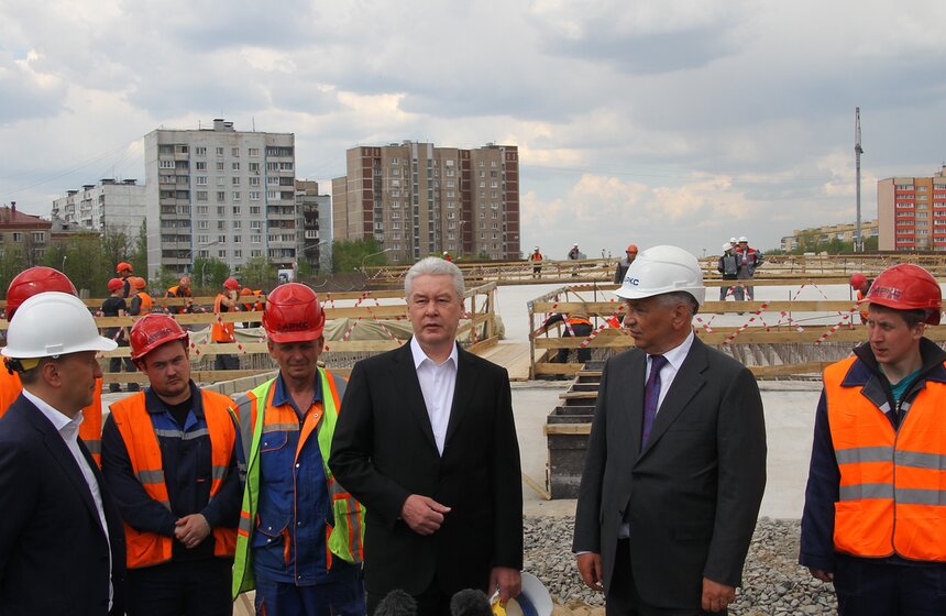 Мэр осмотрел строительство развязки на Волгоградском проспекте 13 фото