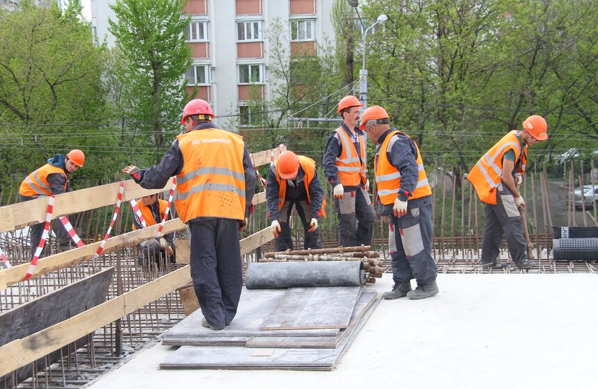 Мэр осмотрел строительство развязки на Волгоградском проспекте 19 фото