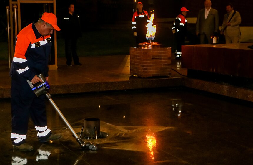 Торжественная церемония профилактики Вечного огня 14 фото