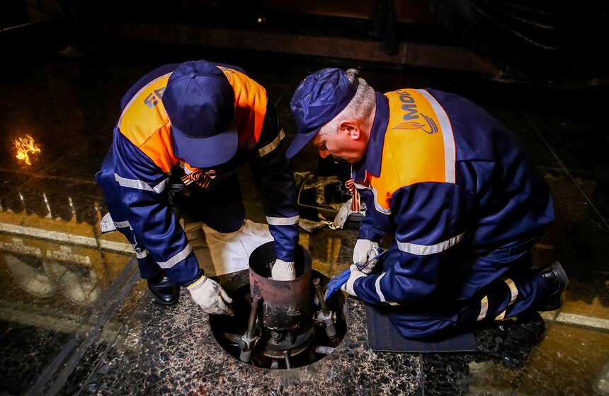 Торжественная церемония профилактики Вечного огня 18 фото