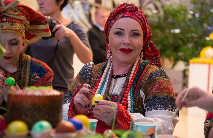 Фестиваль пасхальных яиц в театре "Русская песня" 1 фото