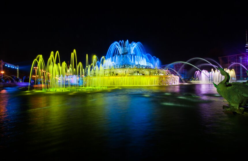На ВДНХ запустили фонтаны под звуки симфонического окестра 16 фото