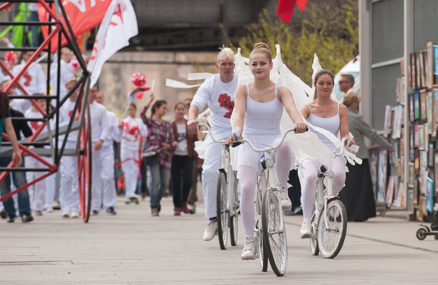 Летний сезон открылся в парке Горького и МУЗЕОНе 10 фото