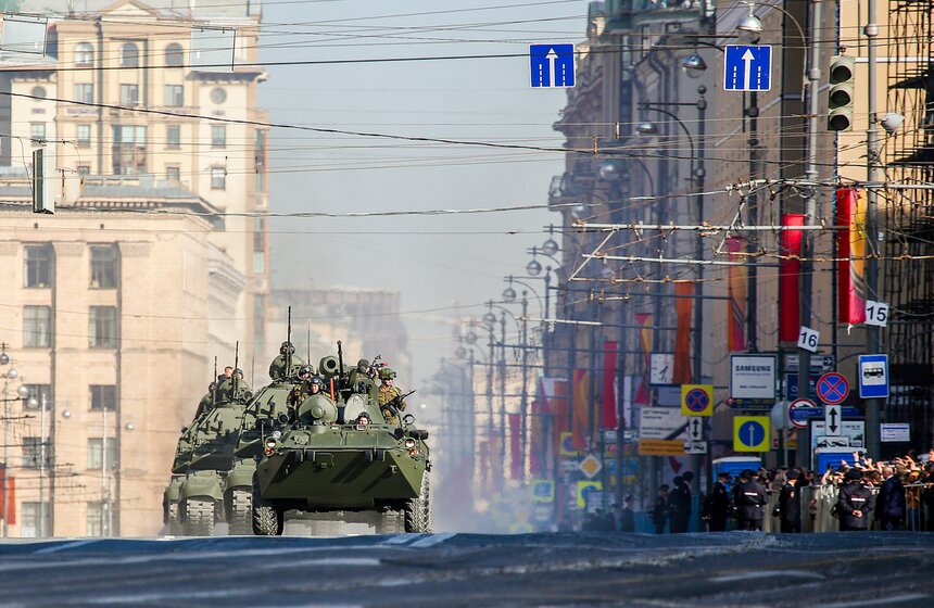 Военная техника приняла участие в генеральной репетиции парада 15 фото