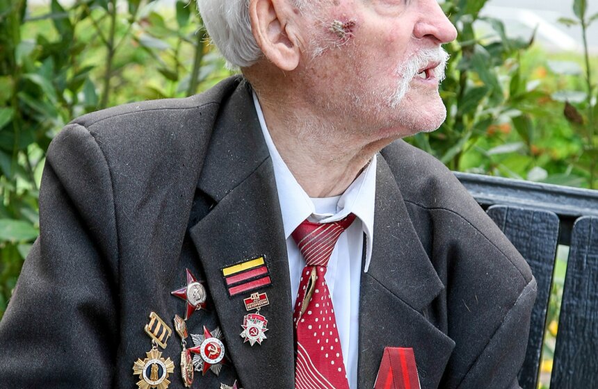 Встреча ветеранов ВОВ на Театральной площади 9 фото