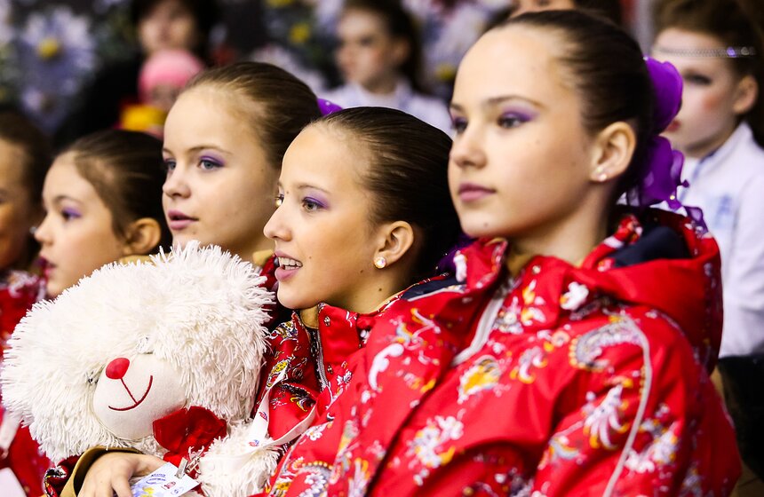 Городские соревнования по синхронному катанию на коньках 11 фото