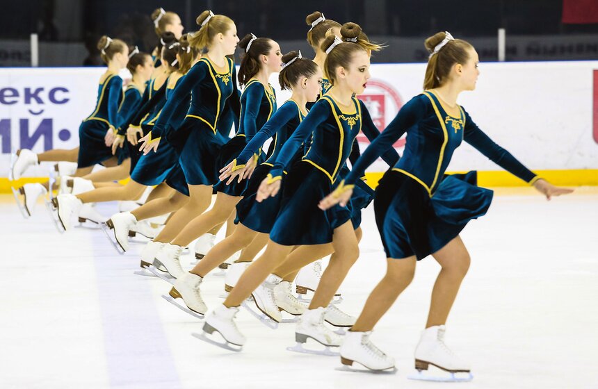 Городские соревнования по синхронному катанию на коньках 15 фото