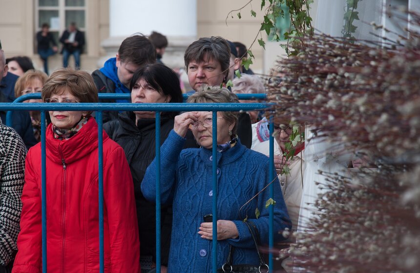 На Театральной площади отметили Вербное Воскресенье 10 фото