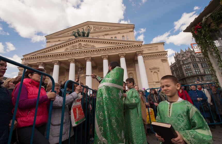 На Театральной площади отметили Вербное Воскресенье 12 фото