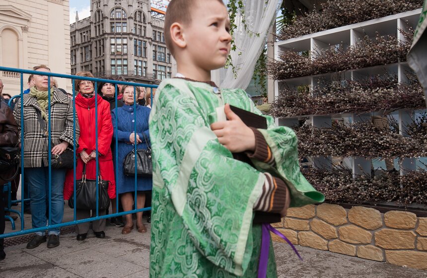 На Театральной площади отметили Вербное Воскресенье 16 фото