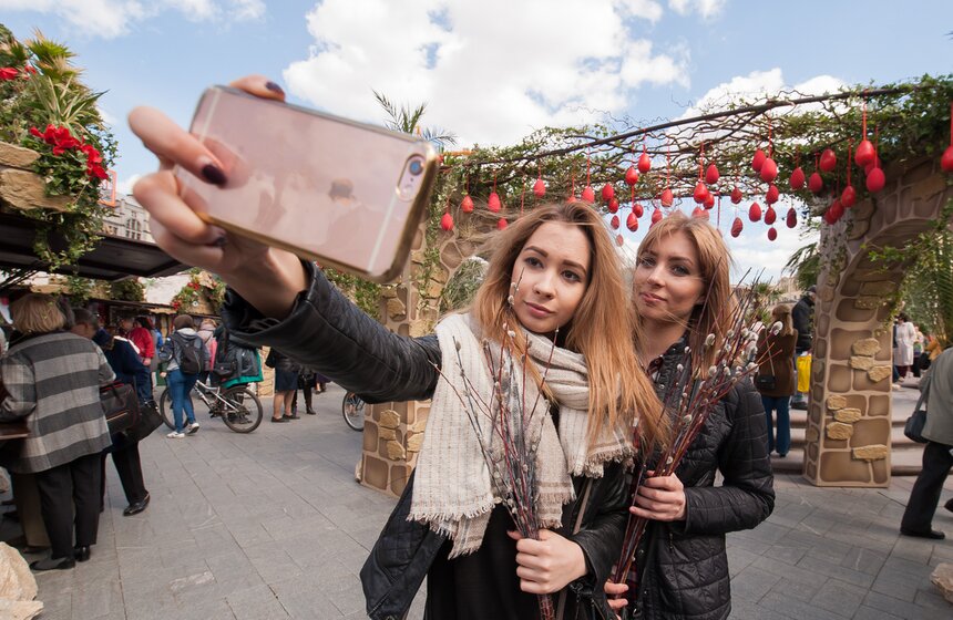 На Театральной площади отметили Вербное Воскресенье 27 фото