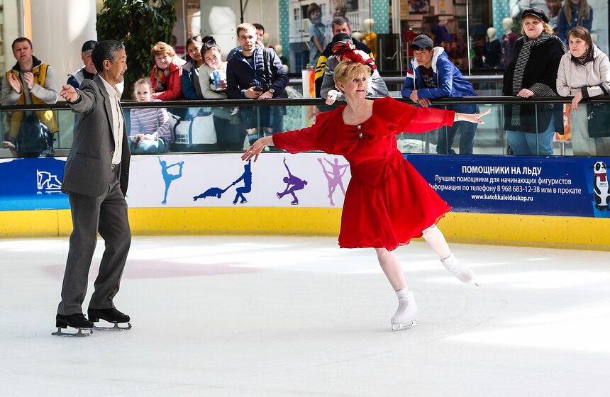 Ветераны фигурного катания выступили на фестивале "Свет победы" 8 фото