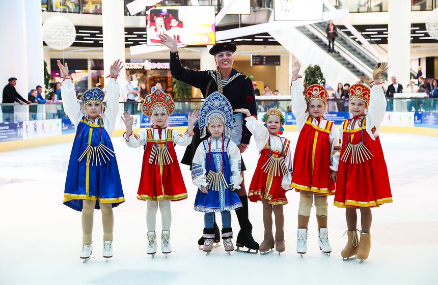 Ветераны фигурного катания выступили на фестивале "Свет победы" 21 фото