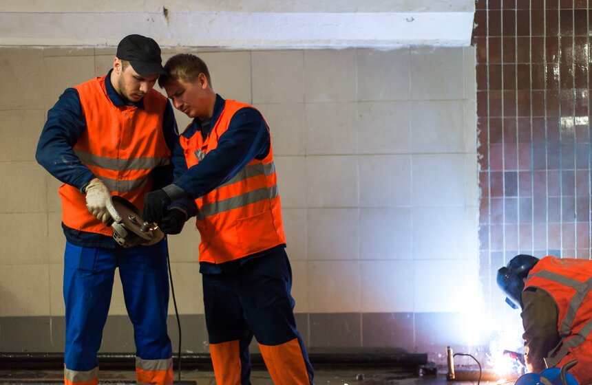 Метрополитен готовит станции к майским праздникам 3 фото