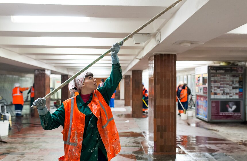 Метрополитен готовит станции к майским праздникам 7 фото