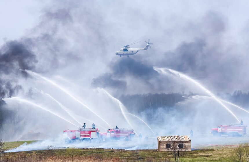 Учения МЧС по тушению природного пожара 17 фото