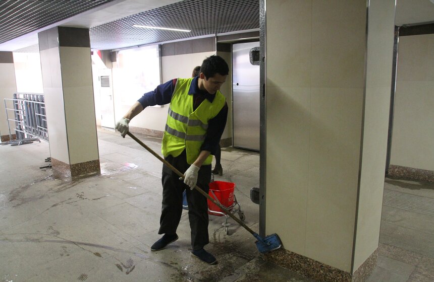 Завершены работы по благоустройству 46 станций столичного метро 12 фото