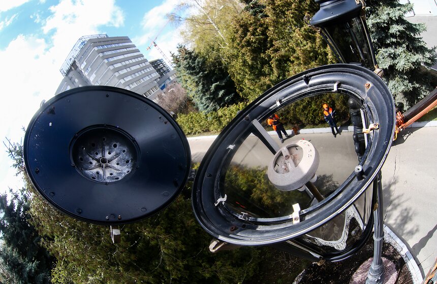 Субботник по промывке газовых фонарей в парке Воинской славы 12 фото