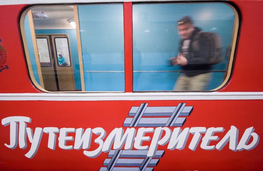 Выставка ретровагонов на станции метро "Партизанская" 22 фото