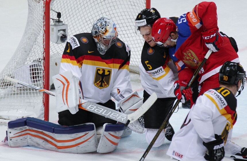 Сборная России обыграла немцев и вышла в полуфинал 4 фото