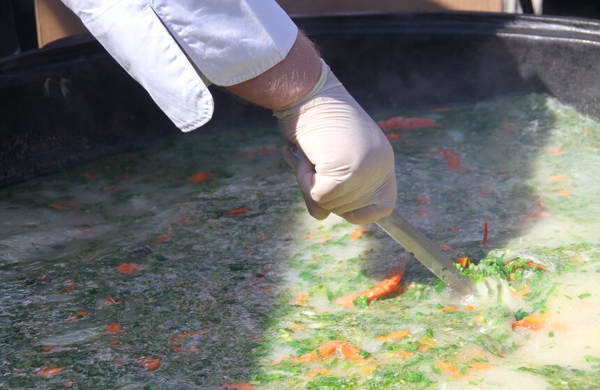 В Москве сварили уху на полторы тысячи порций 16 фото