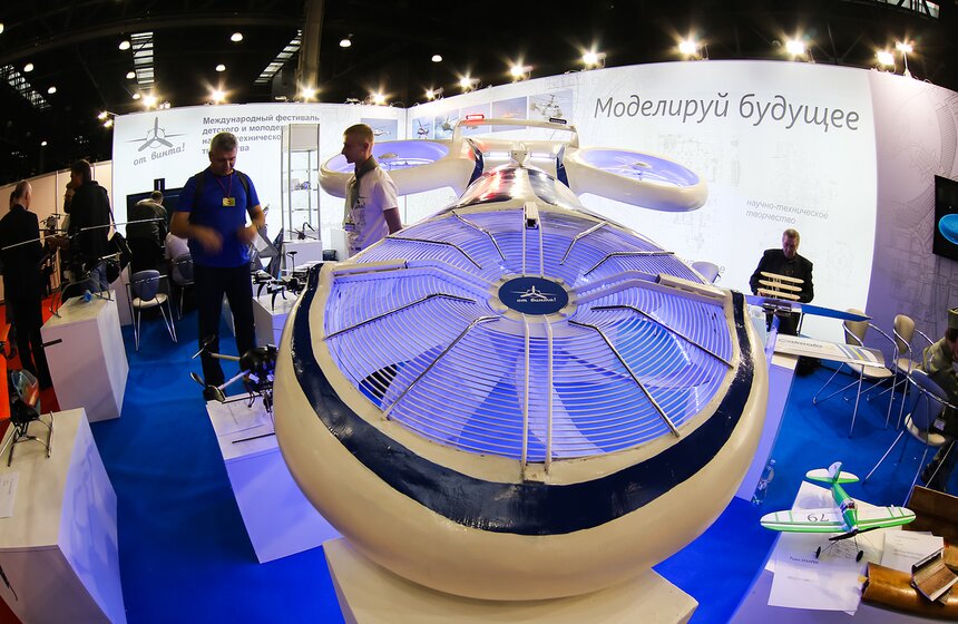 В столице проходит международная выставка HeliRussia 19 фото