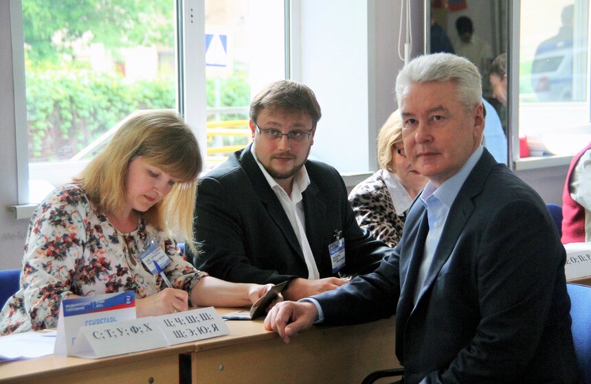 Сергей Собянин проголосовал на предварительных выборах ЕР 13 фото