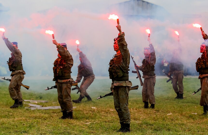 "Стрижи" и "Русские витязи" отметили 25-летие 2 фото